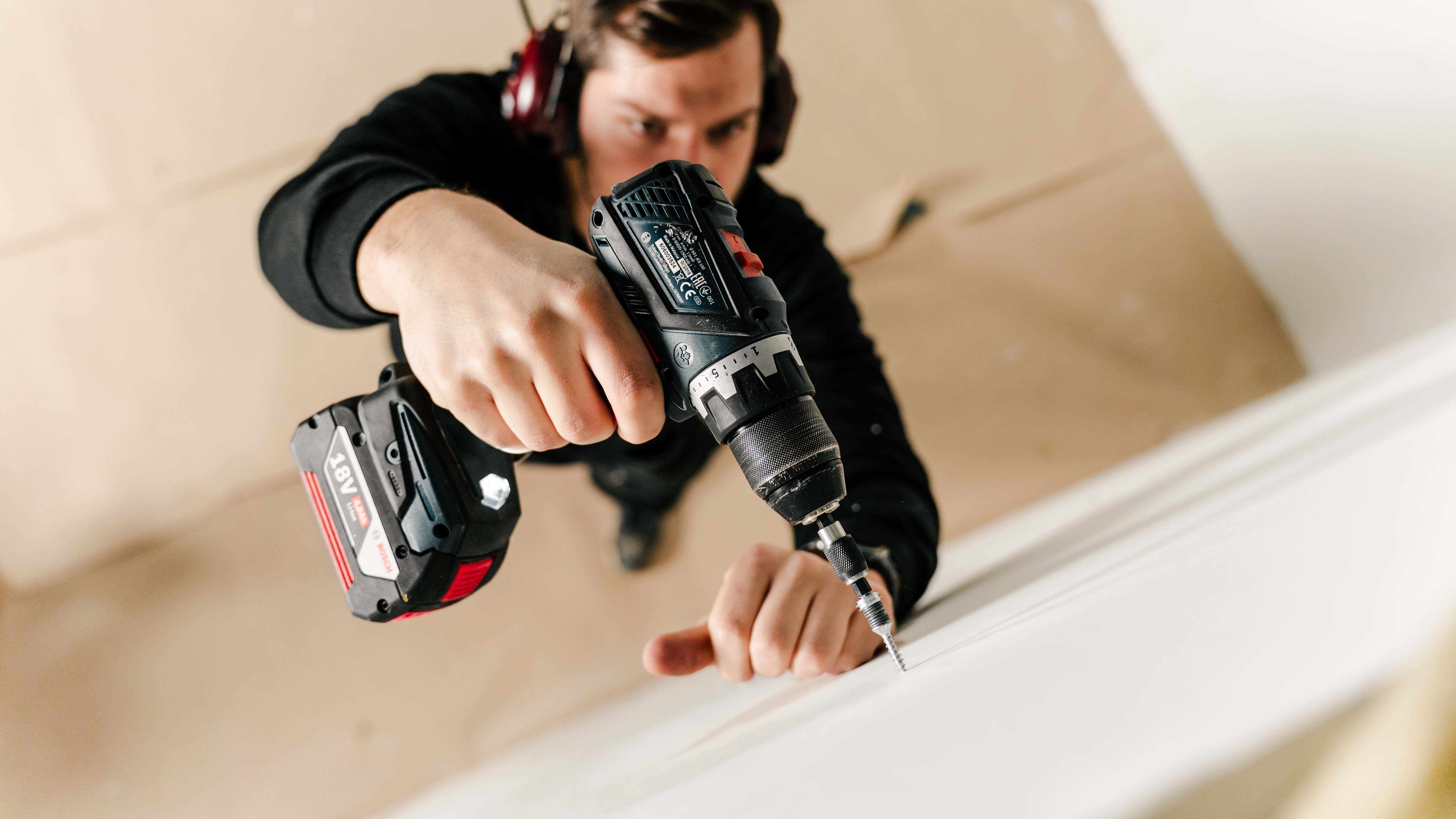 Montera EWES Sound Fastener i 12,5 mm gipsskiva mot träregel